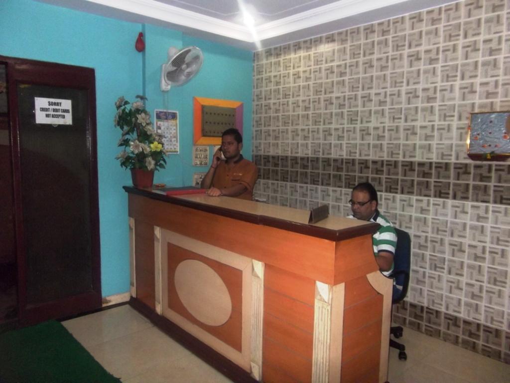 Hotel Palms Navi Mumbai Eksteriør billede