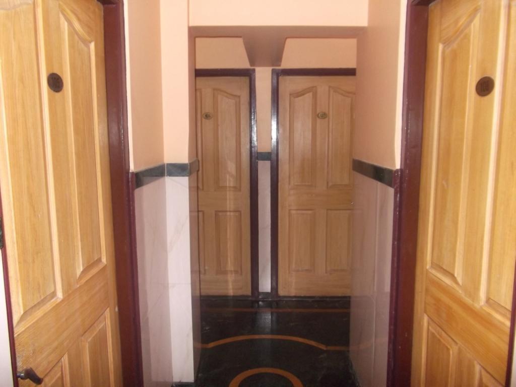 Hotel Palms Navi Mumbai Eksteriør billede