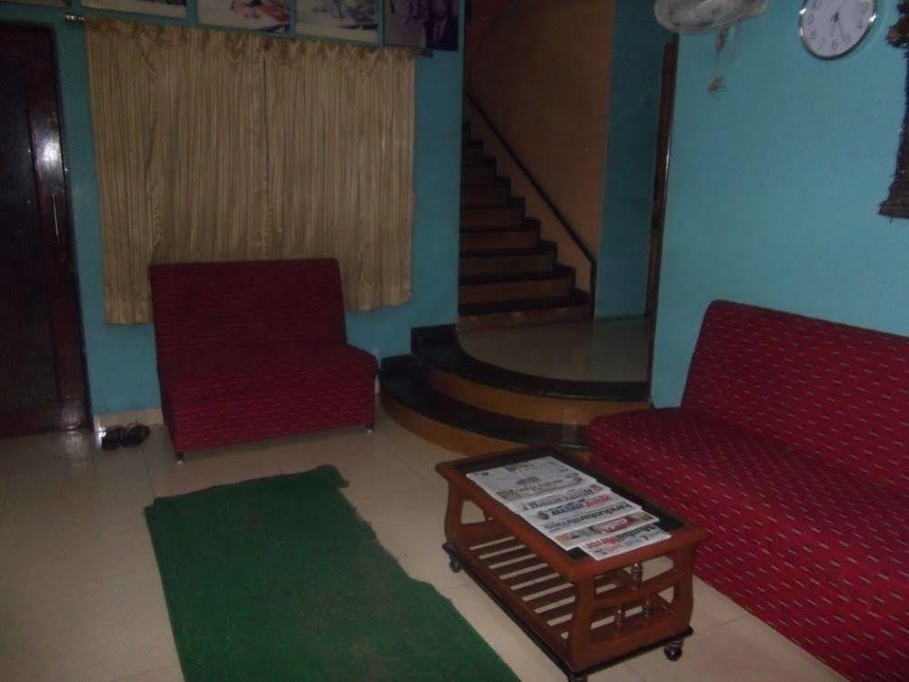 Hotel Palms Navi Mumbai Eksteriør billede