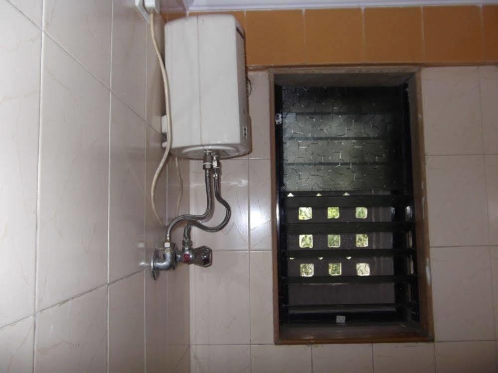 Hotel Palms Navi Mumbai Eksteriør billede