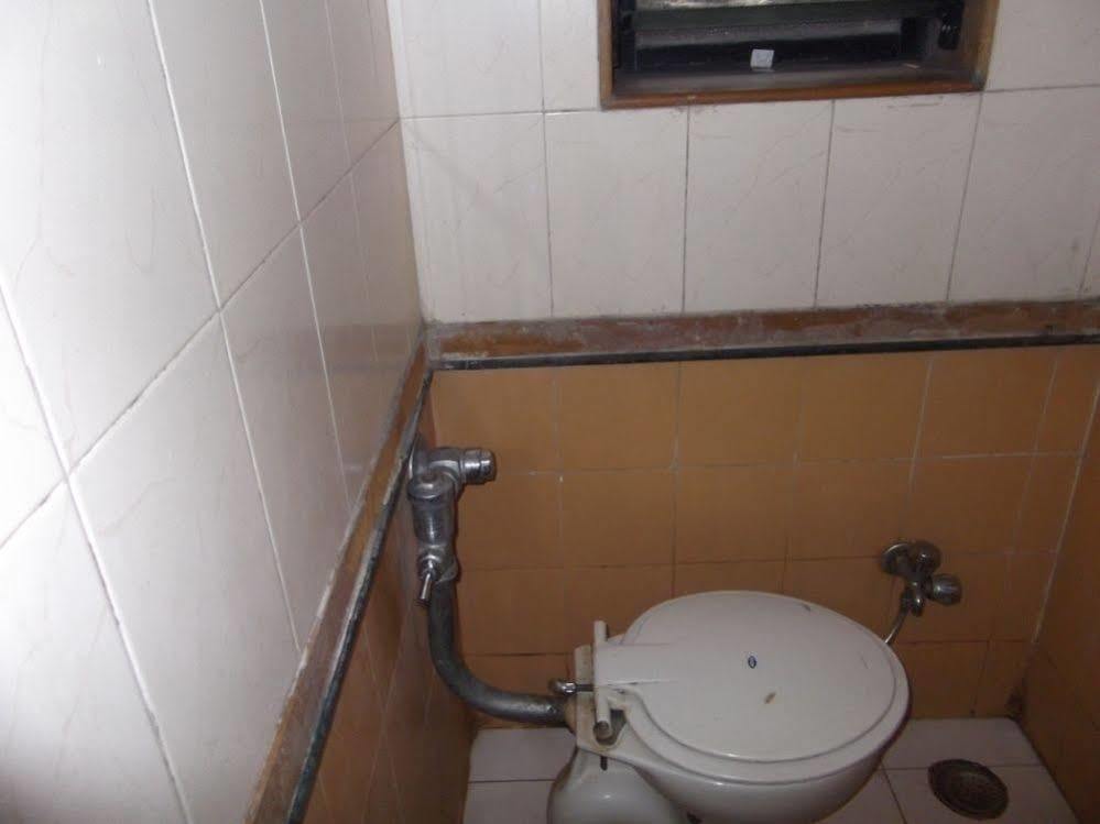 Hotel Palms Navi Mumbai Eksteriør billede